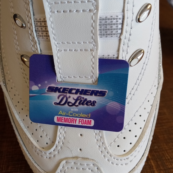 Skecher D'Lites Bright Sky NWT - Picture 3 of 12
